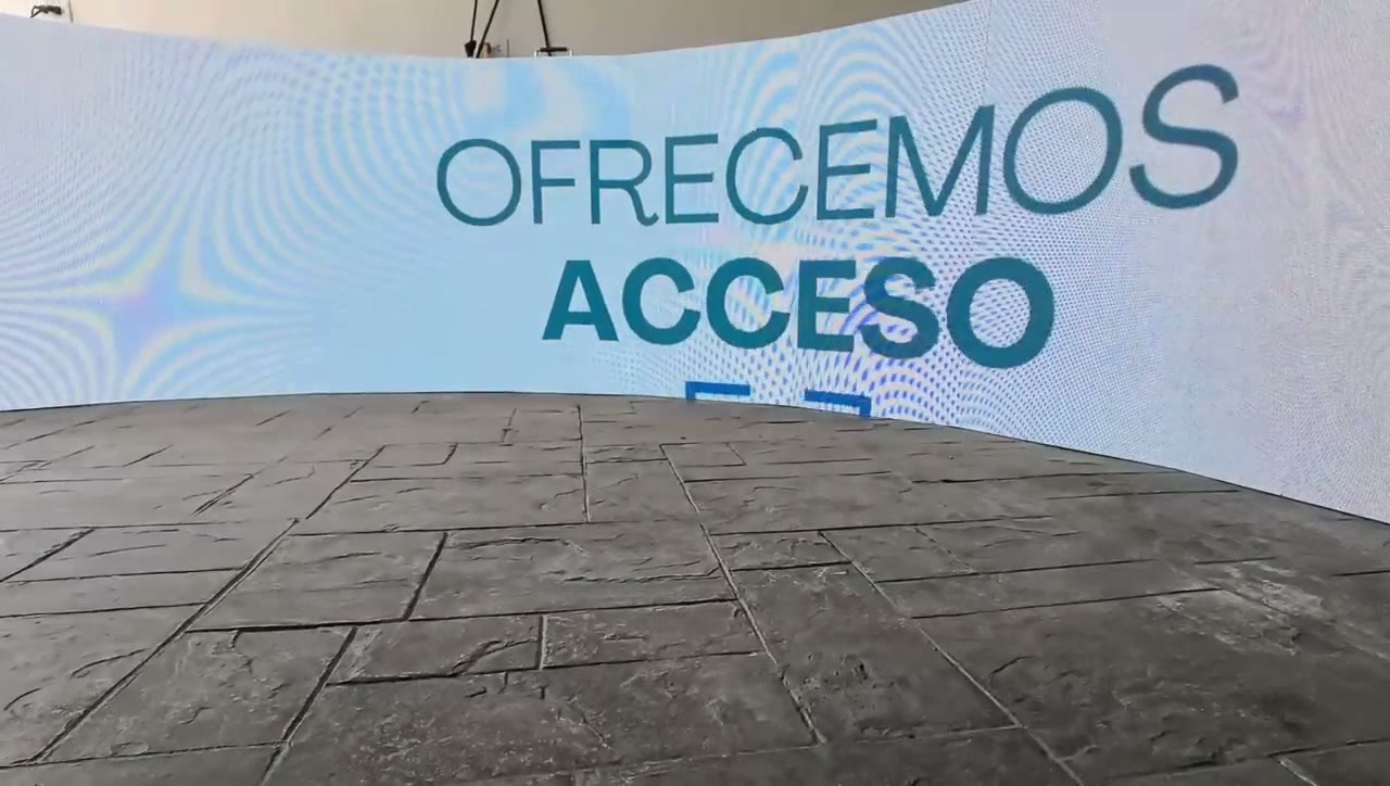 Pantalla LED curva a la medida en video